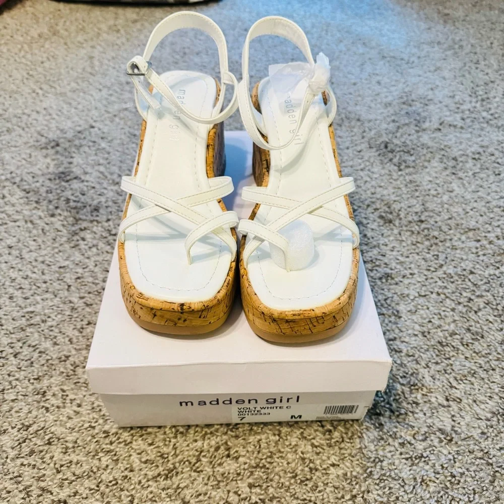 NIB Madden Girl Vault Cork Wedge Sandal 7.5 White Strappy Platform Coconut Girl
